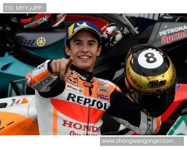 马奎斯与足球明星骑行探险共享激情与友谊的旅程