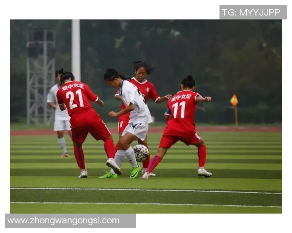 足球明星精彩瞬间集锦全景展示让你领略绿茵场上的风采与魅力