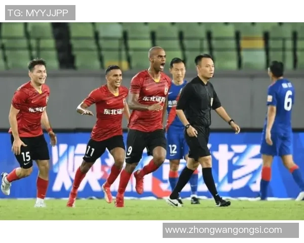 武汉排球队以56分领跑冠军赛积分榜展现强劲实力